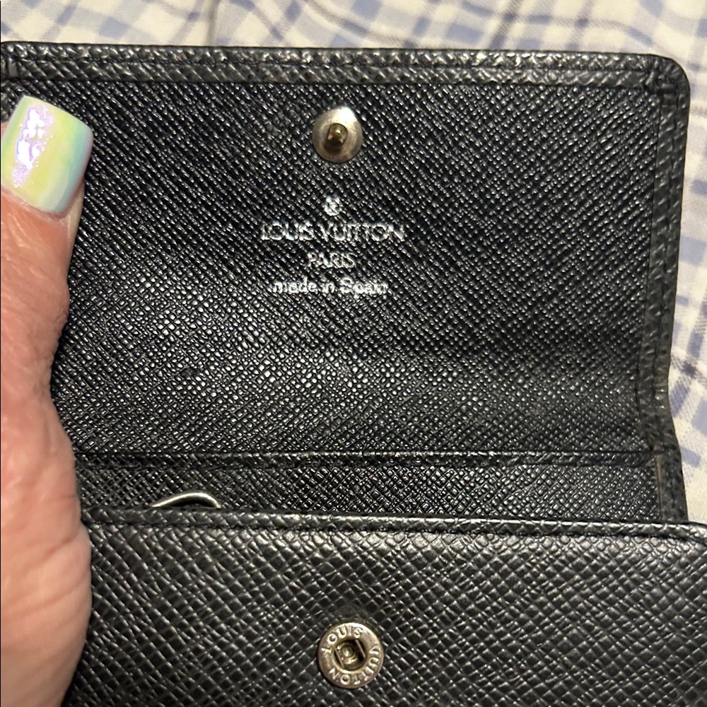 Black LV Textured Wallet - Picture 2 of 10